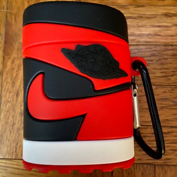 Air Jordan Airpod Case (Airpod 1 and 2) - Picture 2 of 3